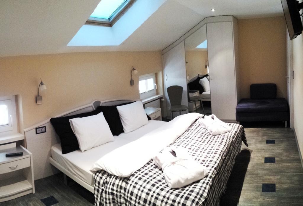 Hotel Europa Saas-Fee Habitación foto